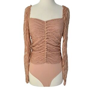 NWT Lulus Sweetest Looks Peach Lace Ruched Longsleeve Bodysuit Sz S